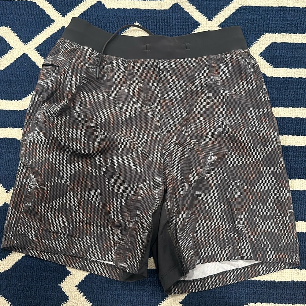 License to train, lululemon
